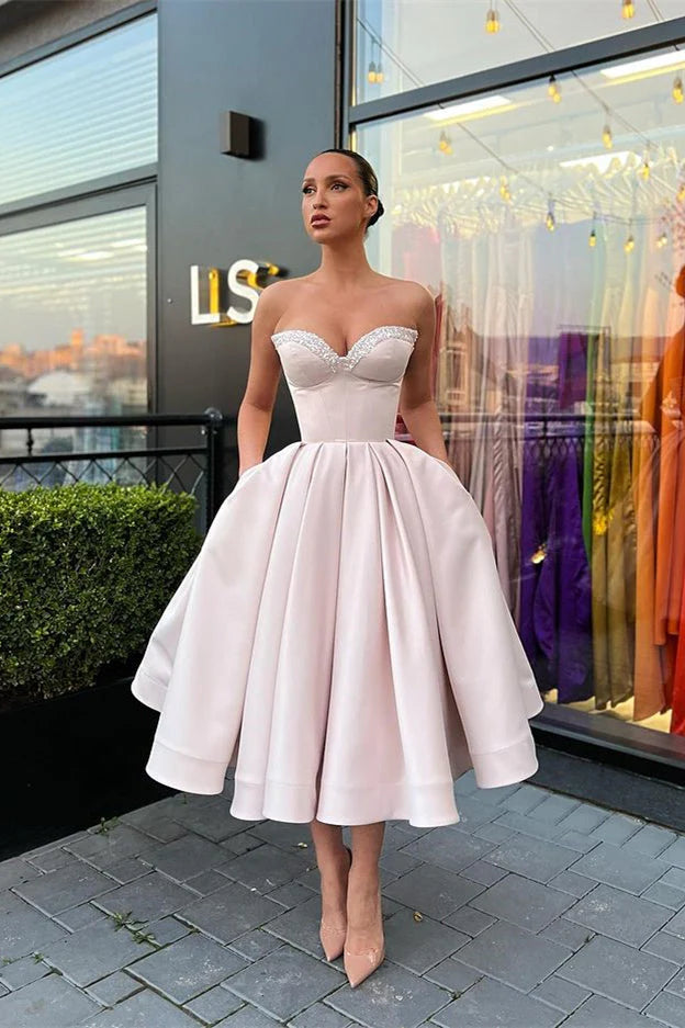 Elegant Sleeveless Evening Dress Short with Beading Prom Dress